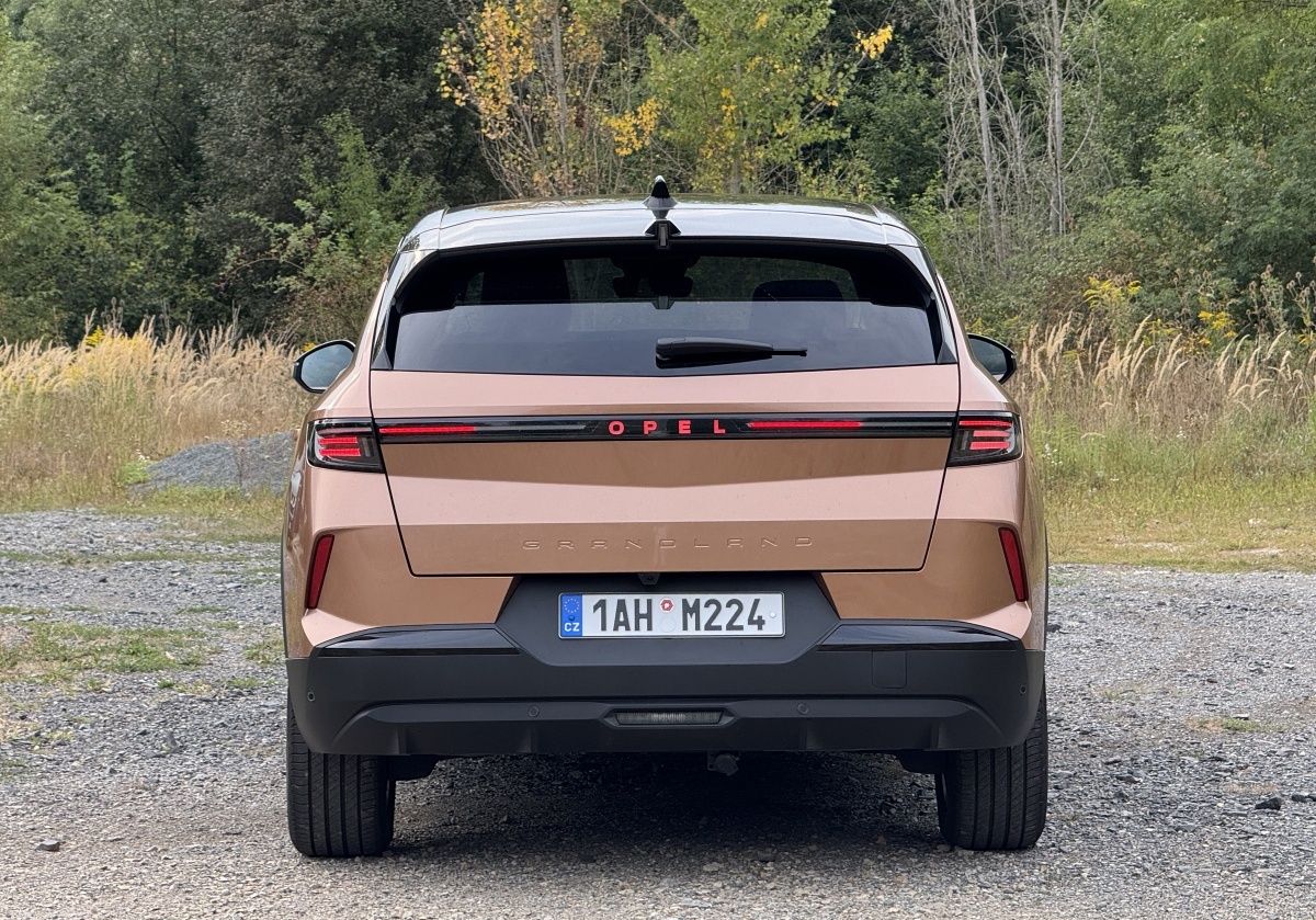 opel-grandland-2025-8