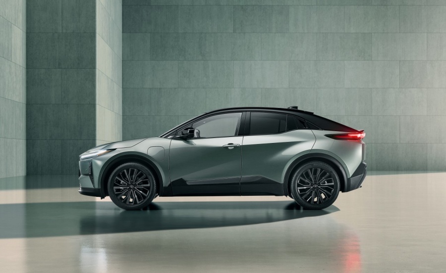2025_toyota_c-hr_plus_04