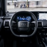 2026_toyotaurbancruiser_liquidsilverawd_interioranddetails_014