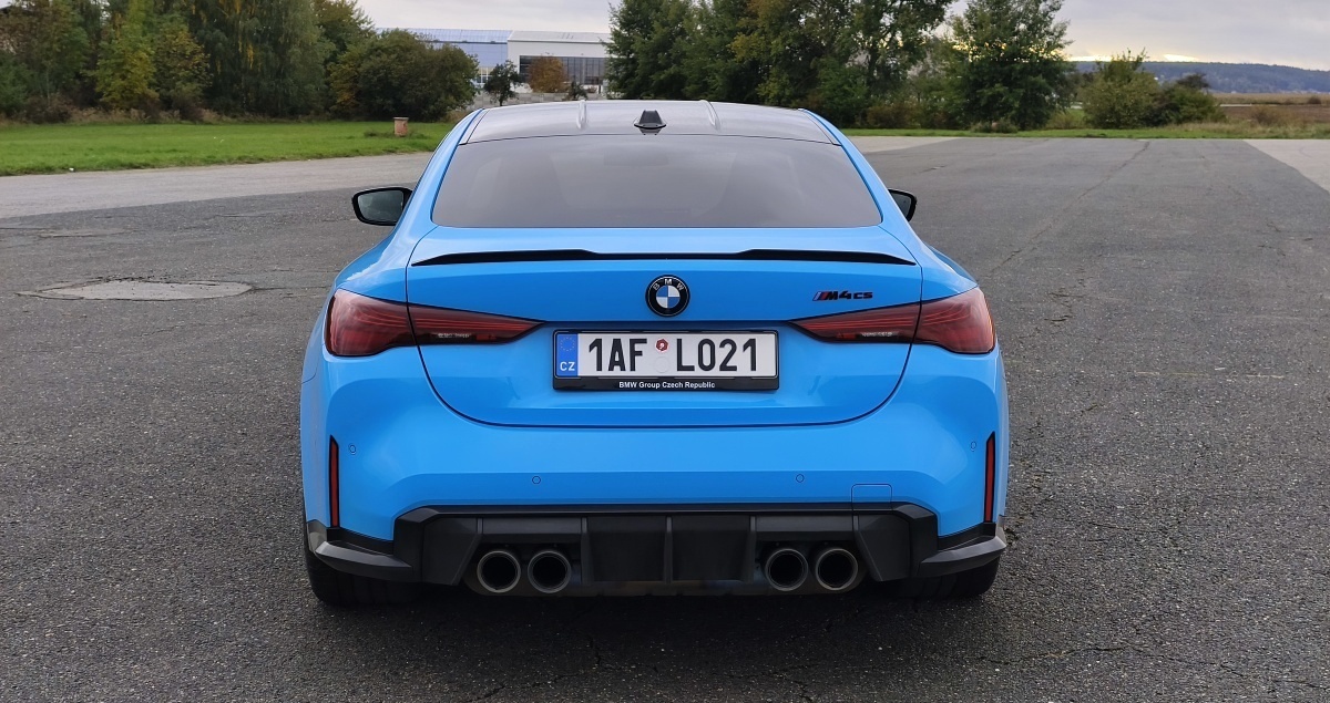 bmw-m4-cs-2026-18