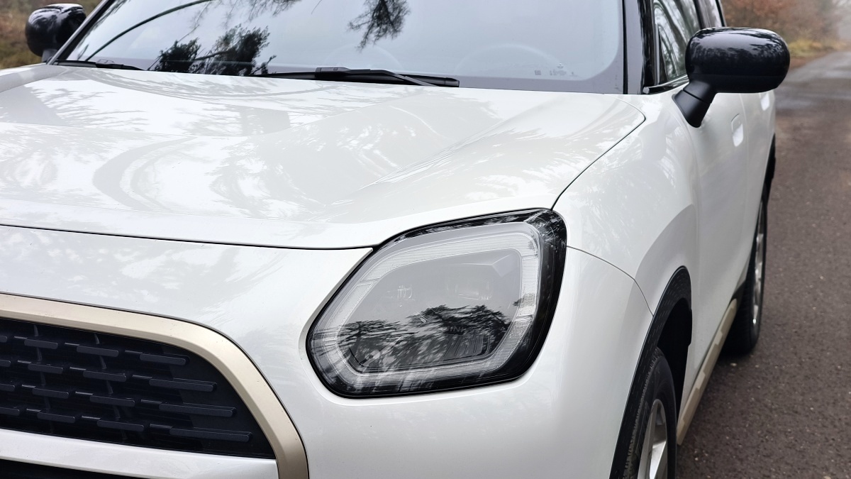 mini-countryman-c-2025-15
