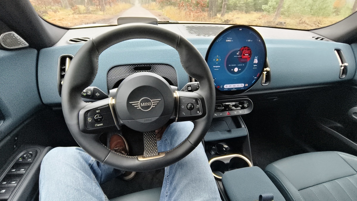 mini-countryman-c-2025-35