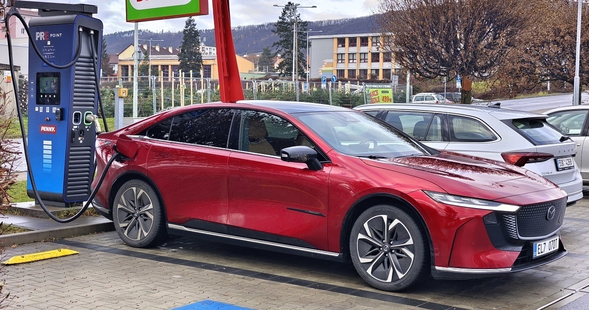 mazda-6e-2026-48