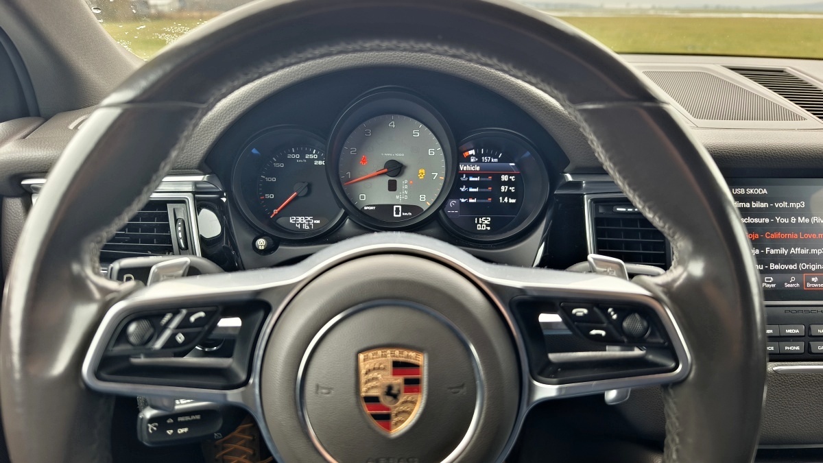 porsche-macan-31