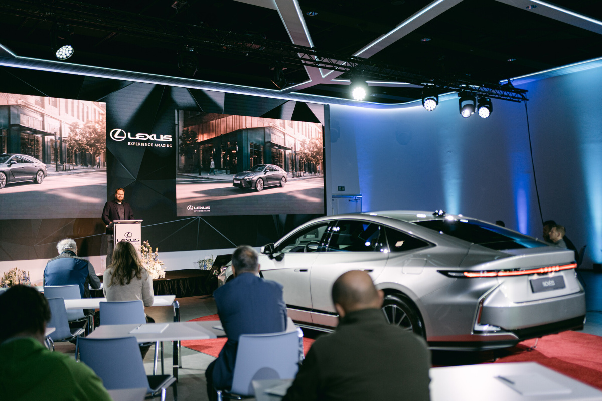 web_251212-lexus-42