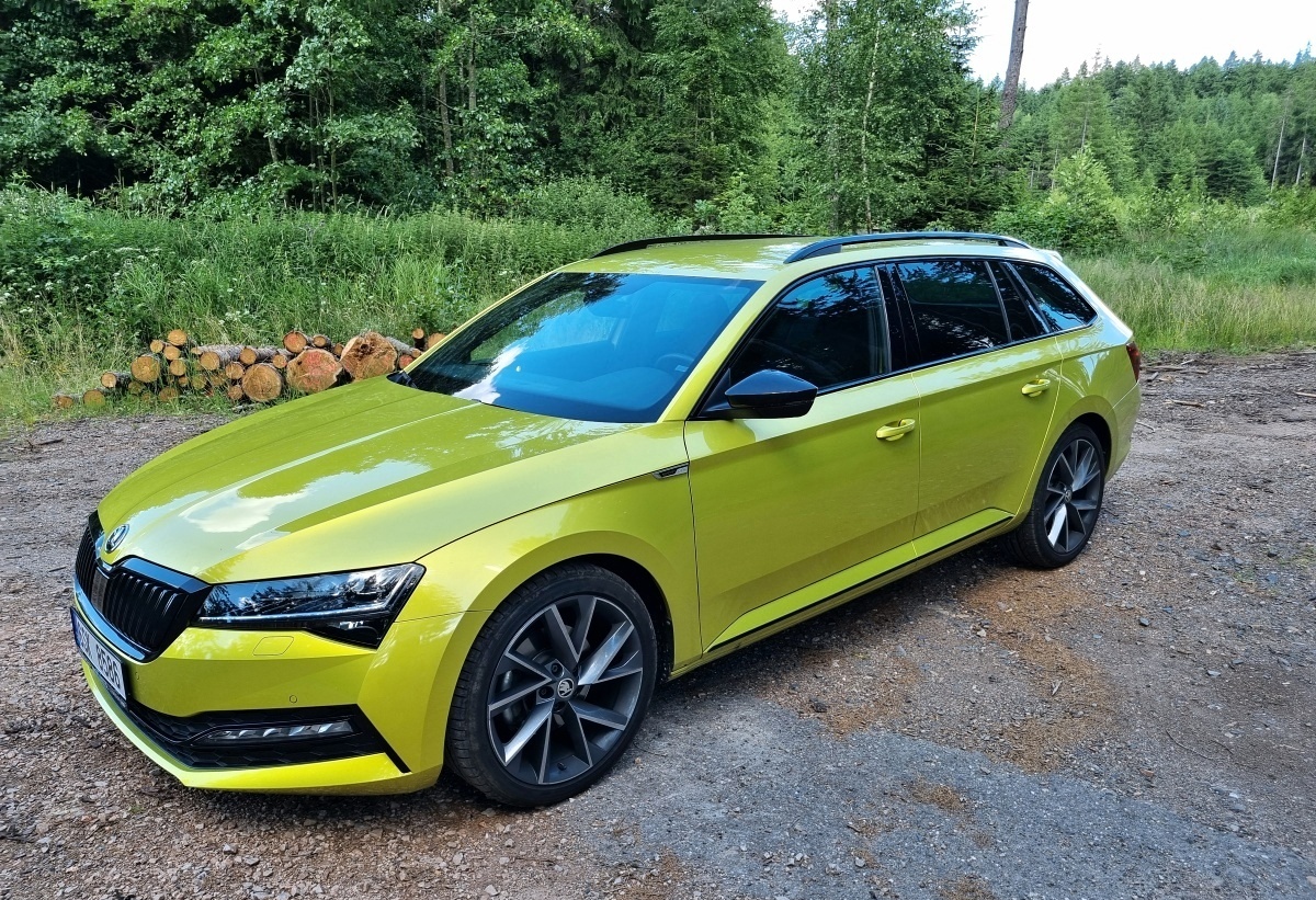 skoda-superb-iii-kombi-sportline-2