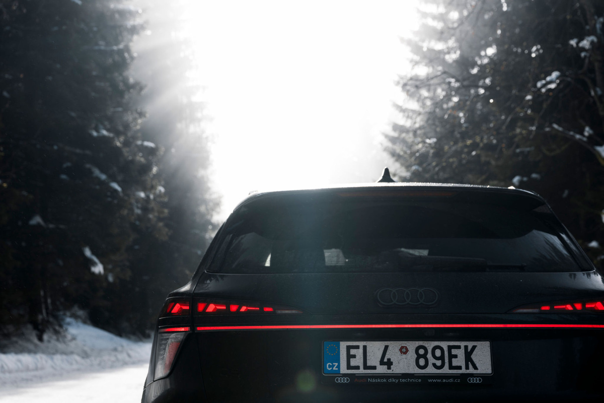 audi-q3-2026-12