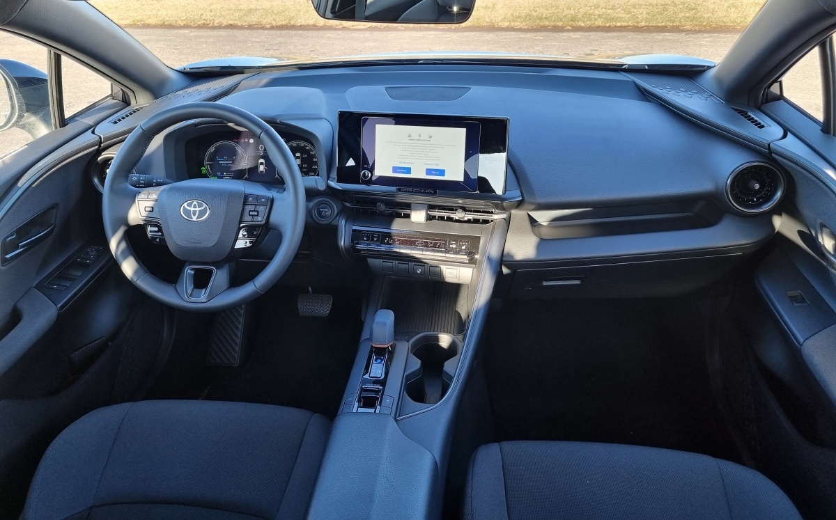 toyota-ch-r-2026-5