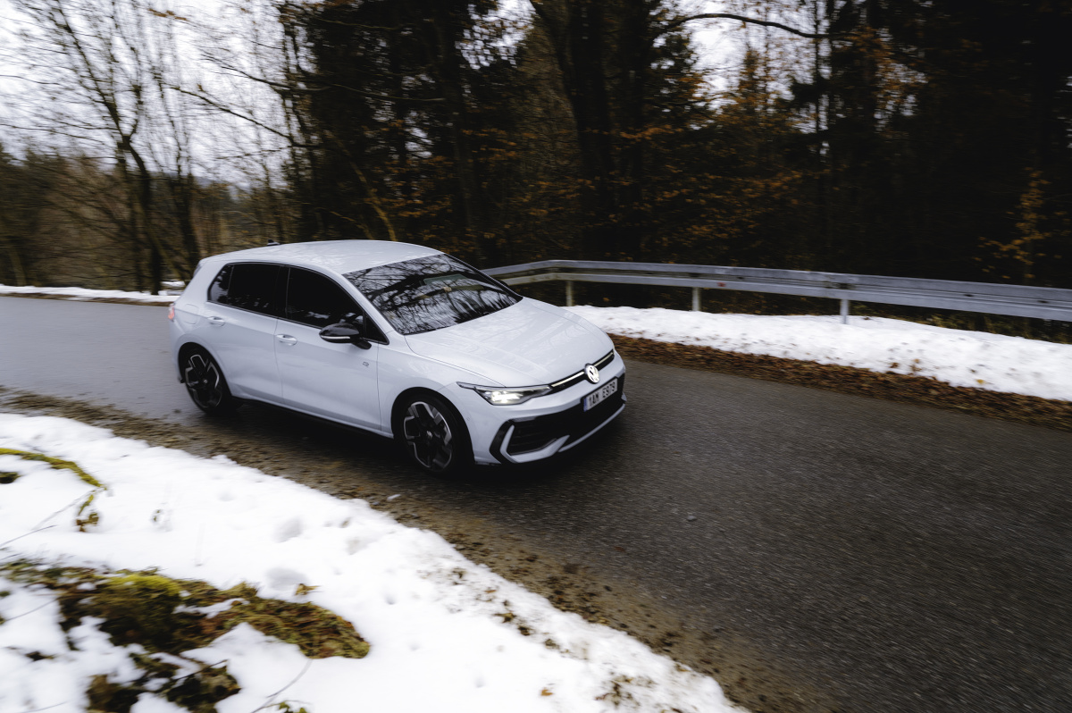 volkswagen-golf-8-2026-10