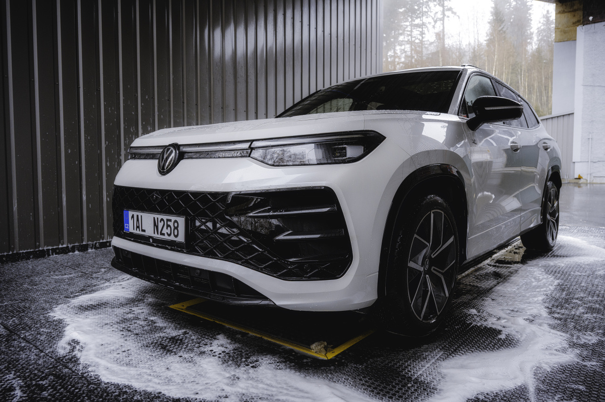 volkswagen-tayron-2026-25