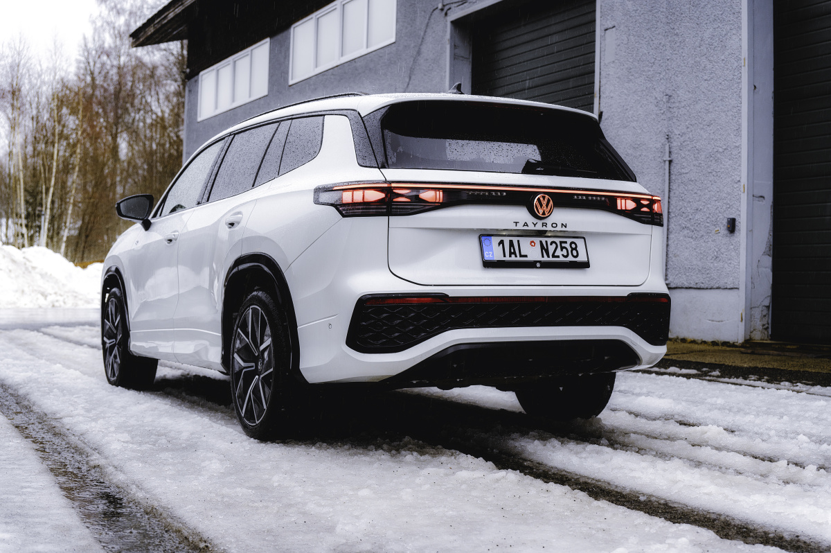 volkswagen-tayron-2026-26