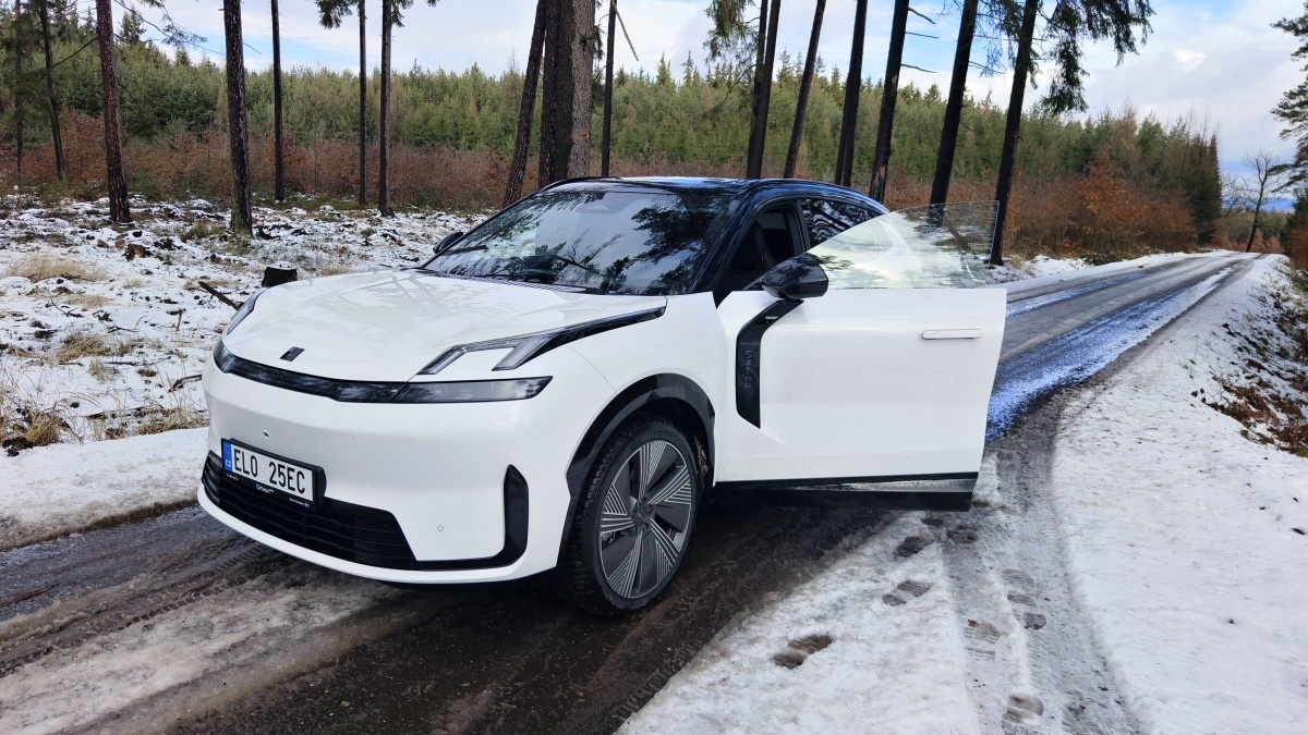lynkco-08-test-2026-19
