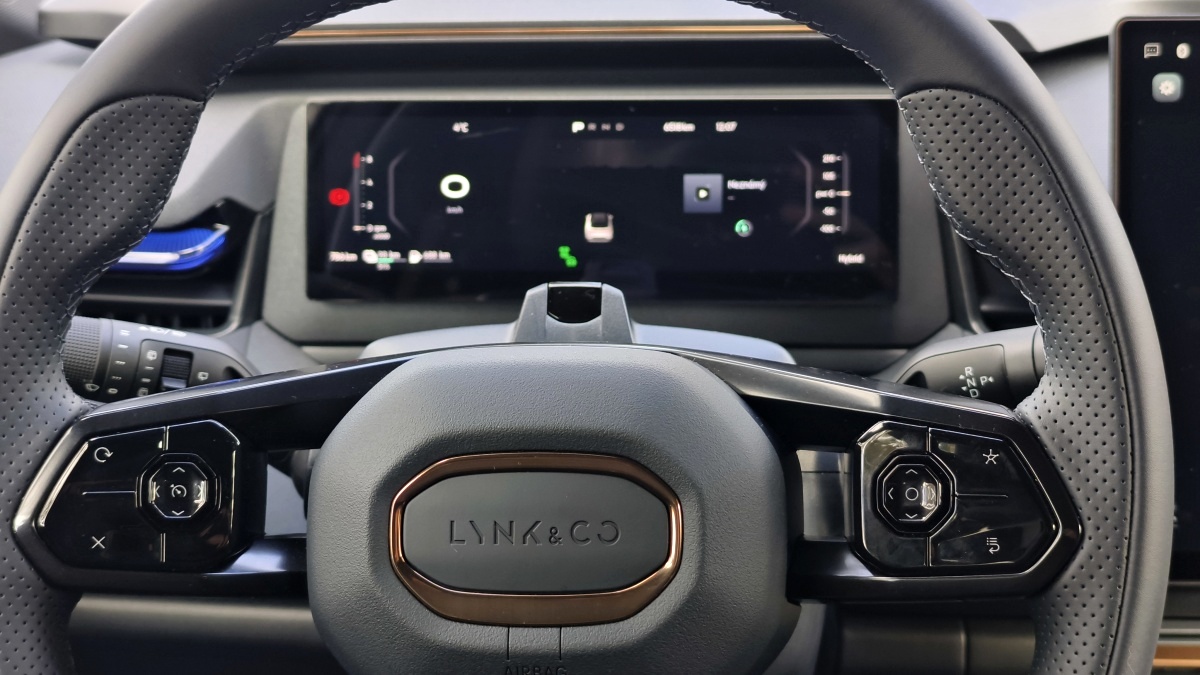 lynkco-08-test-2026-52