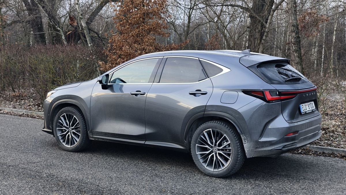 lexus-nx-test-2026-13